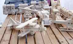 木手工制作的飞机直升机玩具模型商店