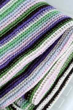 针织条纹地毯白色紫色的绿色粉红色的条纹