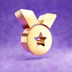 金牌图标黄金光滑的金牌象征孤立的紫罗兰色的天鹅绒背景