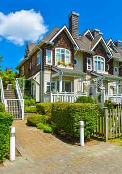住宅联排别墅阳光明媚的一天温哥华英国哥伦比亚加拿大