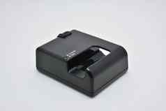 黑色的数字单镜头反射数码单反相机电池充电器