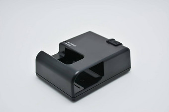 黑色的数字单镜头反射数码单反相机电池充电器