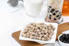 泡沫牛奶茶木薯珍珠一流的成分著名的