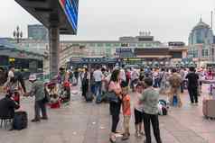 北京中国7月北京西铁路站站服务平均乘客一天最大人一天