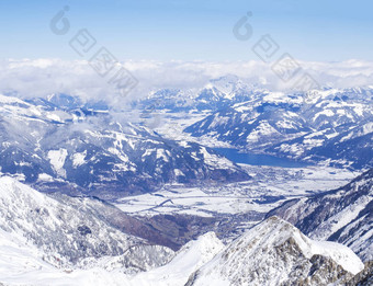 冬天景观雪覆盖山坡上蓝色的天空空中视图泽尔湖前kitzsteinhorn山kaprun滑雪度假胜地国家公园呵呵拖船奥地利阿尔卑斯山脉欧洲