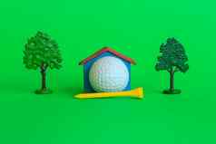 房子高尔夫球球包围树绿色植物