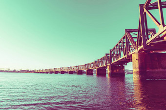 钢桁架铁路桥陶兰加港口