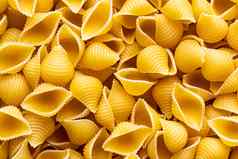色彩斑斓的意大利意大利面贝壳摘要背景传统的食物