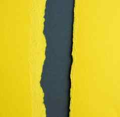 背景分层黄色的撕裂纸影子黑色的