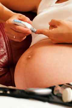 怀孕了女人测试葡萄糖糖尿病