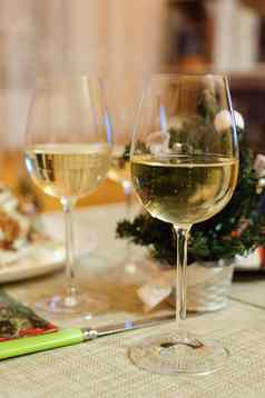 圣诞节一年庆祝活动香槟一年假期装饰表格香槟眼镜