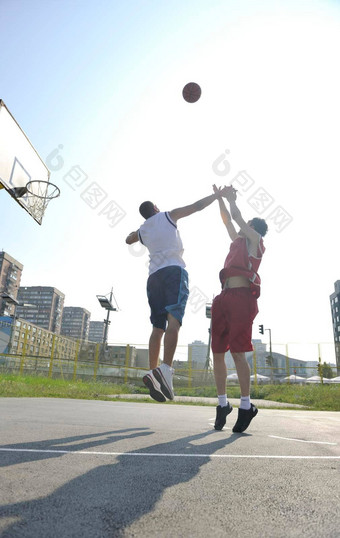 <strong>街头篮球</strong>游戏早期早....
