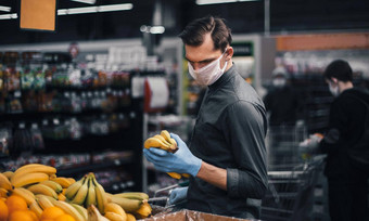 客户保护手套选择香蕉超市