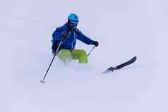 自由滑雪滑雪滑雪下坡