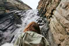 女人旅游山旅行景观自然假期