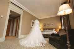 别致的婚礼衣服面纱人体模型新娘收集房间