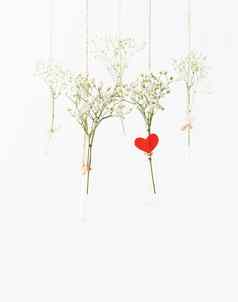 白色花玻璃迷你花瓶挂概念情人节一天婚礼庆祝活动