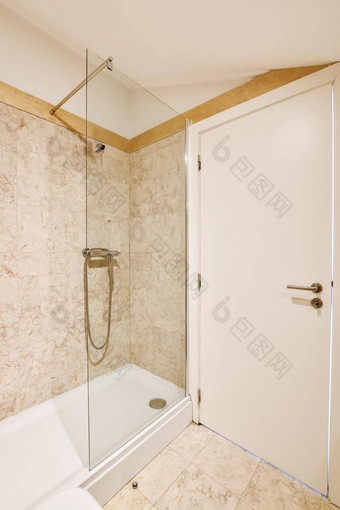 奢侈品浴室设计米色大理石