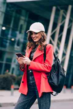 女人街移动电话在线购物移动应用程序