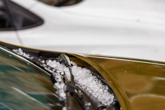 小冰雹冰球棕色（的）车罩重<strong>夏天风暴</strong>