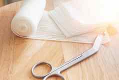 沙拉酱清洁伤口工具包括卷纱布桩纱布纱布卷刀剪刀