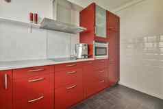 小厨房红色的家具