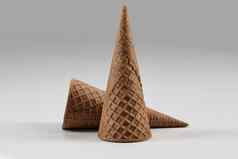 空大巧克力晶片视锥细胞冰奶油孤立的白色概念食物对待模型模板广告设计关闭