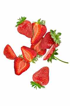 开胃的草莓减少一半切片孤立的白色背景关闭复制空间前视图