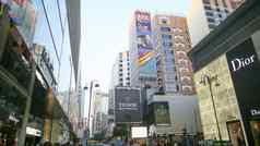 在香港香港中国1月中央街道在香港香港广告牌购物中心时尚商店高层建筑基础设施酒店的地方娱乐娱乐