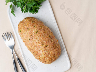 沙锅肉面包烤火鸡地面肉传统的法国美国菜前视图复制空间白色大理石背景