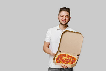 在线披萨安全交付服务餐厅披萨奶酪董事会做<strong>广告</strong>孤立的白色背景空空间做<strong>广告</strong>
