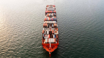 容器船离开工业海港全球业务进口出口公司业务物流运输国际容器货物运费船开放海