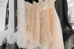 婚礼衣服孩子衣架使丝绸雪纺薄纱花边白色奶油新娘衣服公主珍珠晶体吊坠袖子婚礼衣服