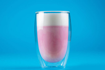 Pitahaya粉红色的火柴蓝色的背景火柴龙水果鸡尾酒双玻璃杯