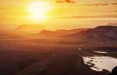 色彩斑斓的日落山神奇的的观点土地