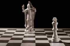 经典白色王国际象棋一块形式中世纪的数字