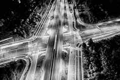 空中视图景观完美的晚上路前视图晚上交通长曝光颜色语气效果黑色的白色