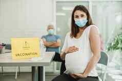 怀孕了女人科维德疫苗接种