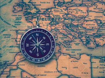 指南针古老的古董世界地图欧洲大陆非洲大陆旅行<strong>地理位置</strong>导航概念背景