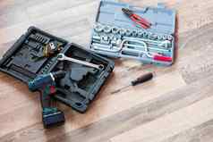 工具手提箱机械师概念工具盒子