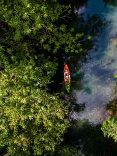 夫妇皮艇丛林甲米泰国但女人皮艇热带丛林甲米红树林福勒斯特