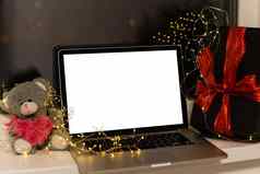 移动PC电脑白色空白空模拟屏幕快乐圣诞节表格礼物礼物盒子仓库背景电子商务网站圣诞节在线购物航运交付横幅