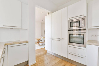 室内现代厨房白色家具