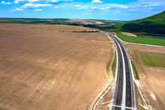 空中视图无人机高速公路运输基础设施概念