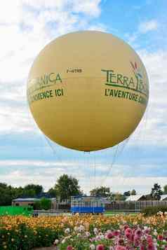 地球植物学昂热法国9月大气球公园游客