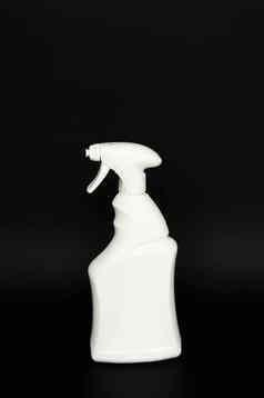 白色塑料喷雾瓶液体清洁产品孤立的黑色的背景包装模型瓶喷雾器