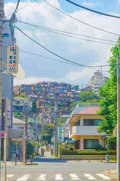 城市景观横滨城市天王町蓝色的天空