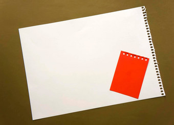 空白表纸空间设计刻字美丽的工艺背景红色的记事本表穿孔表撕裂记事本间接说谎表面广场表纸