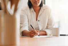 写作笔记列表预算文书工作文档笔标志信写应用程序形式首页女手规划保险税账单投资保险