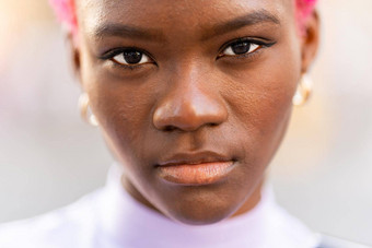 焦点<strong>美眼</strong>睛年轻的非洲女人